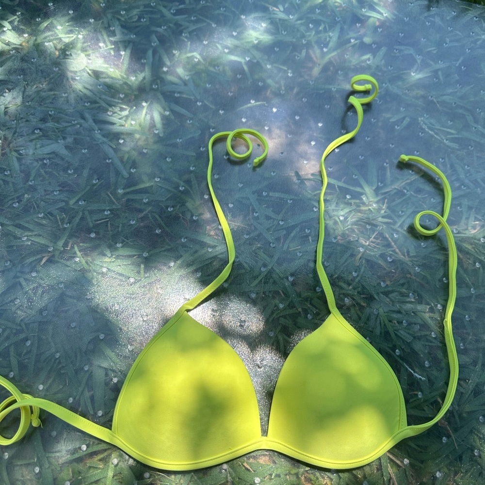 Women’s swim bra,size xs,no brand